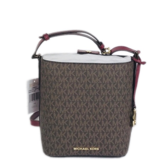 michael kors kimberly bucket bag